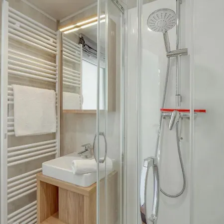 בית נופש Tiny Haus 45a Am Brombachsee פליינפילד